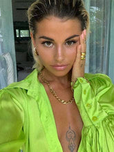 Load image into Gallery viewer, This versatile chunky cuban chain necklace is the perfect statement piece that effortlessly elevates any outfit.