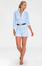 Load image into Gallery viewer, Women's tailored shirt in light blue and white geometric pattern, featuring a structured collar and three-quarter sleeves.