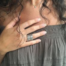 Load image into Gallery viewer, Brushed Ribbon Ring: Chic and Contemporary Design: Gold