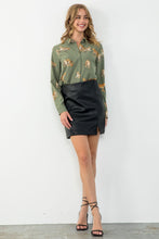 Load image into Gallery viewer, mini black leather skirt