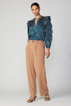 Load image into Gallery viewer, Versatile neutral pleated wide-leg pants with a partially elasticized waistband for a comfortable and flexible fit. Tailored finish with front and back pockets.
