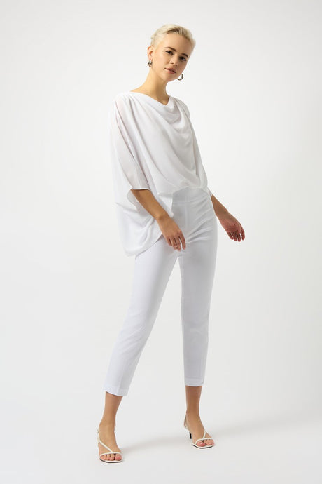 Elegant pull-on pants in soft jacquard, featuring a stylish JR ornament and a comfortable contour waistband.
