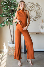 Load image into Gallery viewer, Luxuriously soft velour long flowy pants for a fab look. Effortlessly stylish and glamorous, perfect for lounging in comfort.
