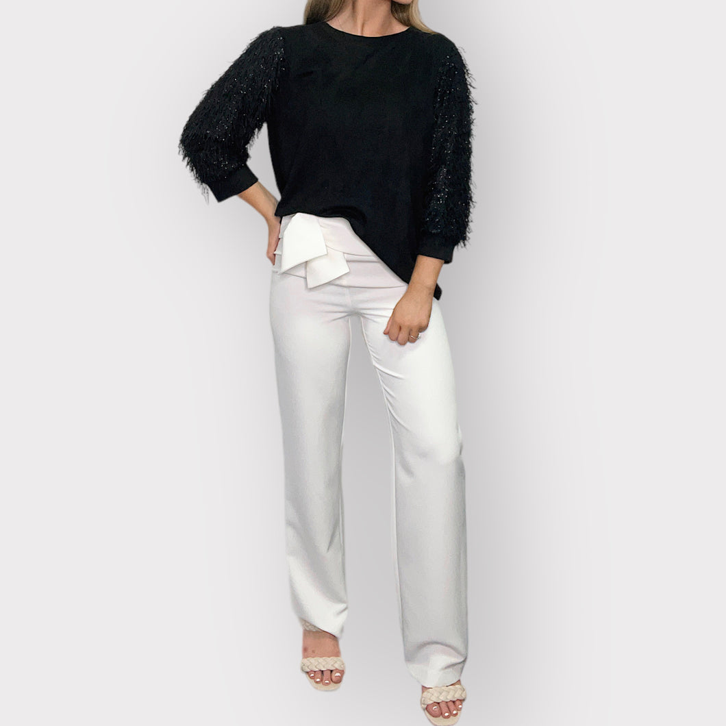 Off-White bow waist pants - Posh Couture: Stylish off-white pants with a feminine bow at the waist. By Posh Couture.