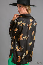 Load image into Gallery viewer, Cheetah print satin top
