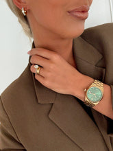 Load image into Gallery viewer, Small elegant gold hoop with square diamonds. Perfect for everyday wear, can easily add a bit of sparkle to any outfit. 
