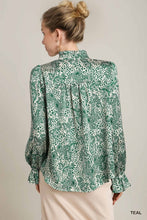 Load image into Gallery viewer, Genie Blouse
