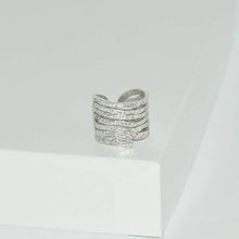 Load image into Gallery viewer, Artistic Swirling Ring for Trendy Accessories: Gold
