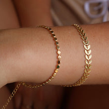 Load image into Gallery viewer, Gold Filled Orb Bracelet: Gold
