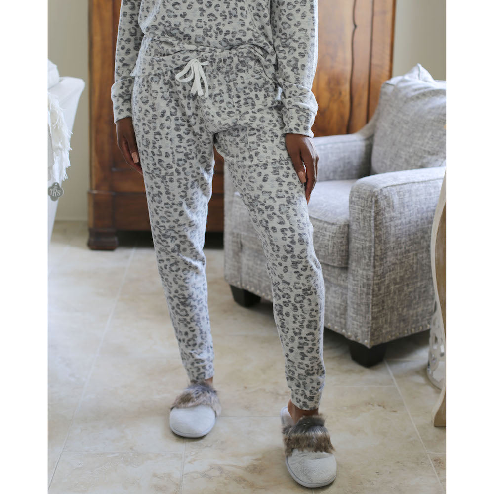 Leopard Brushed Hacci Jogger- Gray/ Charcoal