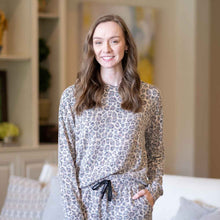 Load image into Gallery viewer, Leopard Brushed Hacci High Low Pullover
