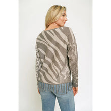 Load image into Gallery viewer, Stone Grey Link Animal Sweater
