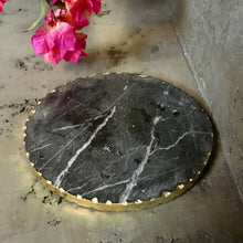 Load image into Gallery viewer, Black Marble Round Trivet W/ Rough Gold Edge
