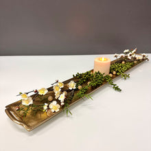Load image into Gallery viewer, Gold Aluminum Textured Long Rectangle Handle Tray
