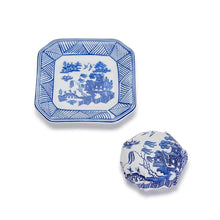 Load image into Gallery viewer, Blue Willow Sandalwood Scented French Milled Soap with Porcelain Tray
