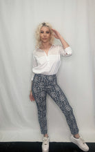 Load image into Gallery viewer, GripeLess Pull On Pant Sultan&#39;s Dining Room-Gretchen Scott
