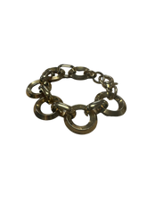 Load image into Gallery viewer, Gold Link Bracklet
