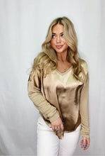 Load image into Gallery viewer, Chesnutt Satin Combo Knit Top - Charlie B

